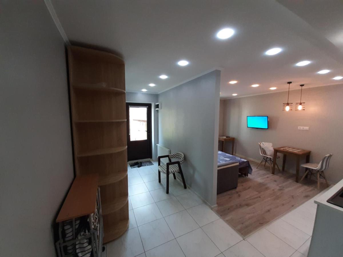 Апартаменты С Террасой И Гаражом Odessa Ngoại thất bức ảnh