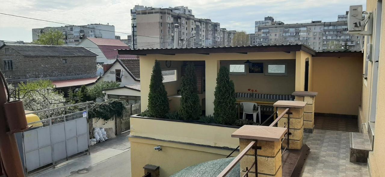 Апартаменты С Террасой И Гаражом Odessa Ngoại thất bức ảnh